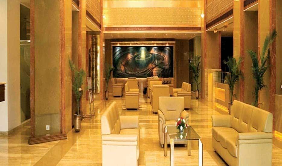undefined Hotel Capitol 3