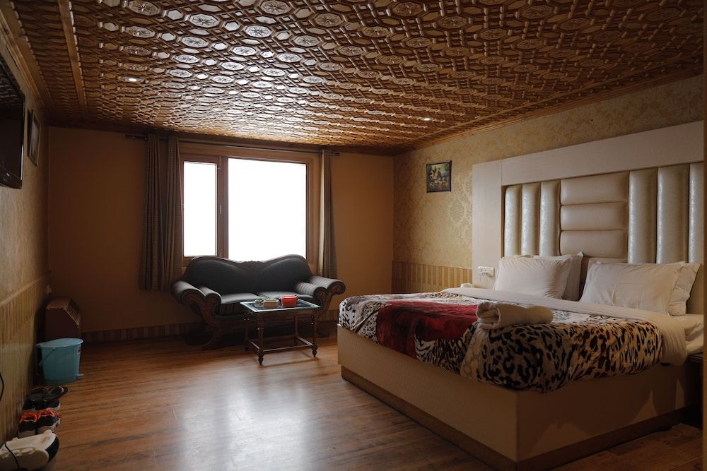 Hotel Royal Park Deluxe Room  3