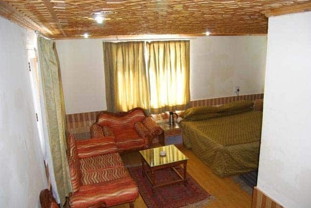 Hotel Royal Park Deluxe Room  4