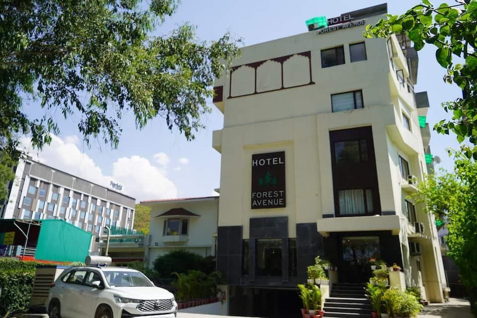 undefined Hotel Forest Avenue - Best Luxury Hotel in Dehradun 6