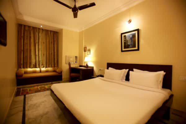 undefined Hotel Sandhu Palace 8