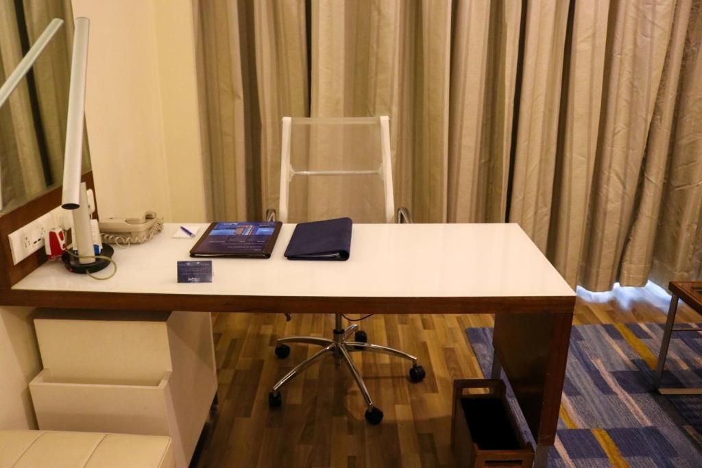 Radisson Blu Hotel, Greater Noida Standard Room 33