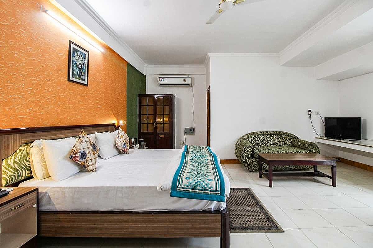 Hotel Amber Deluxe Room 28