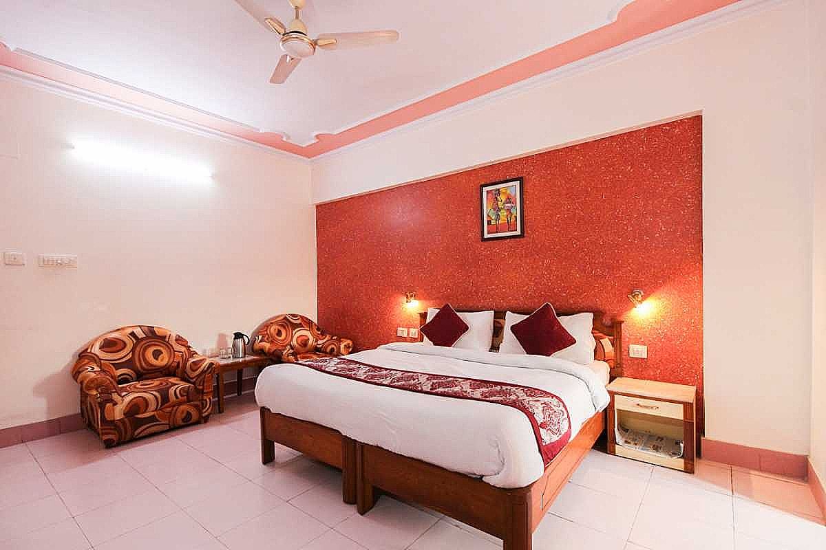 Hotel Amber Deluxe Room 11