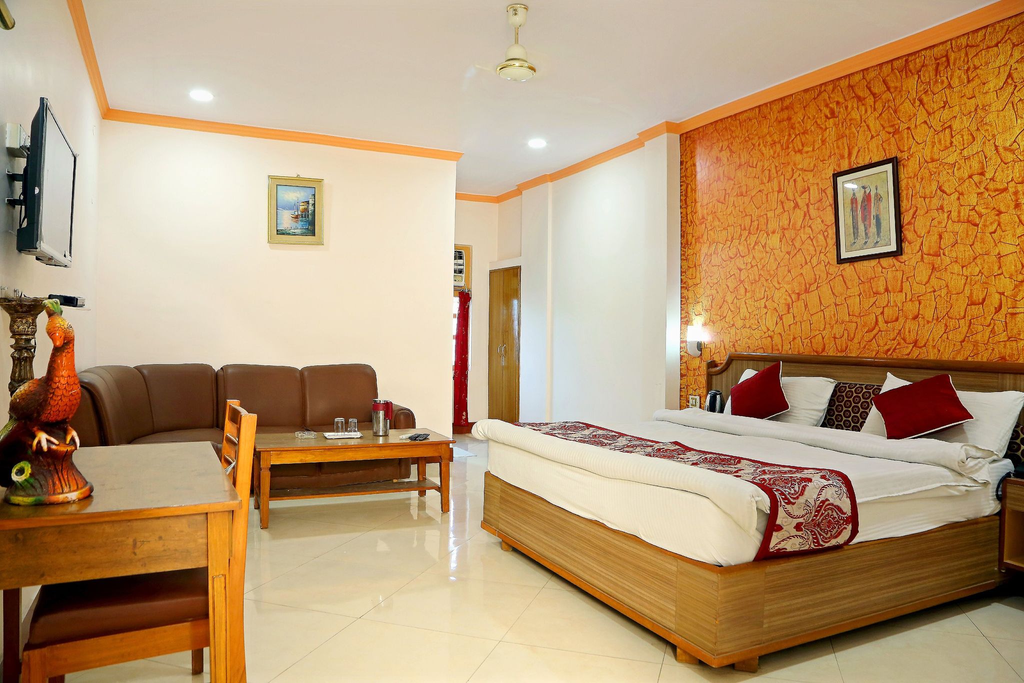 Hotel Amber Deluxe Room 18