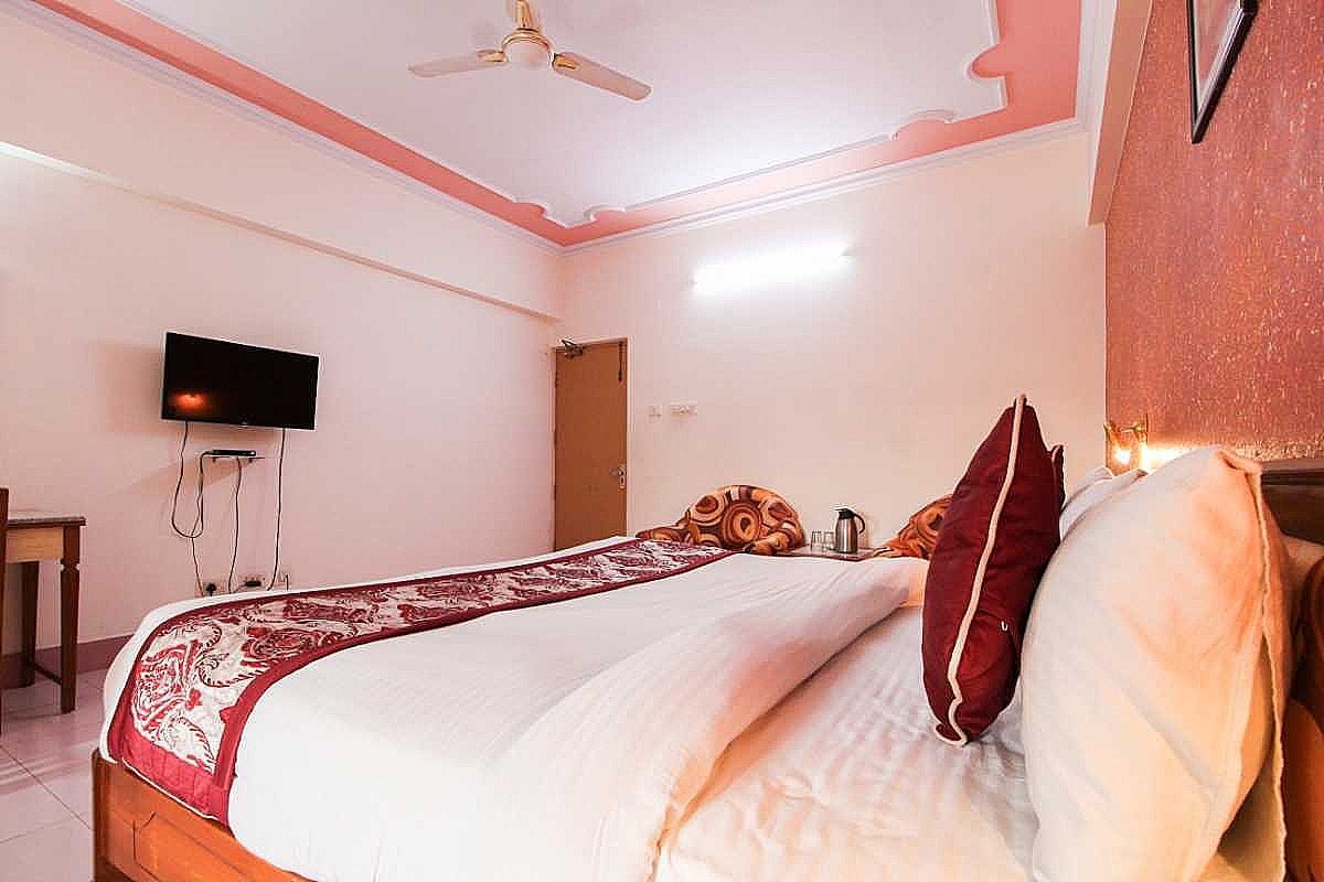 Hotel Amber Deluxe Room 16