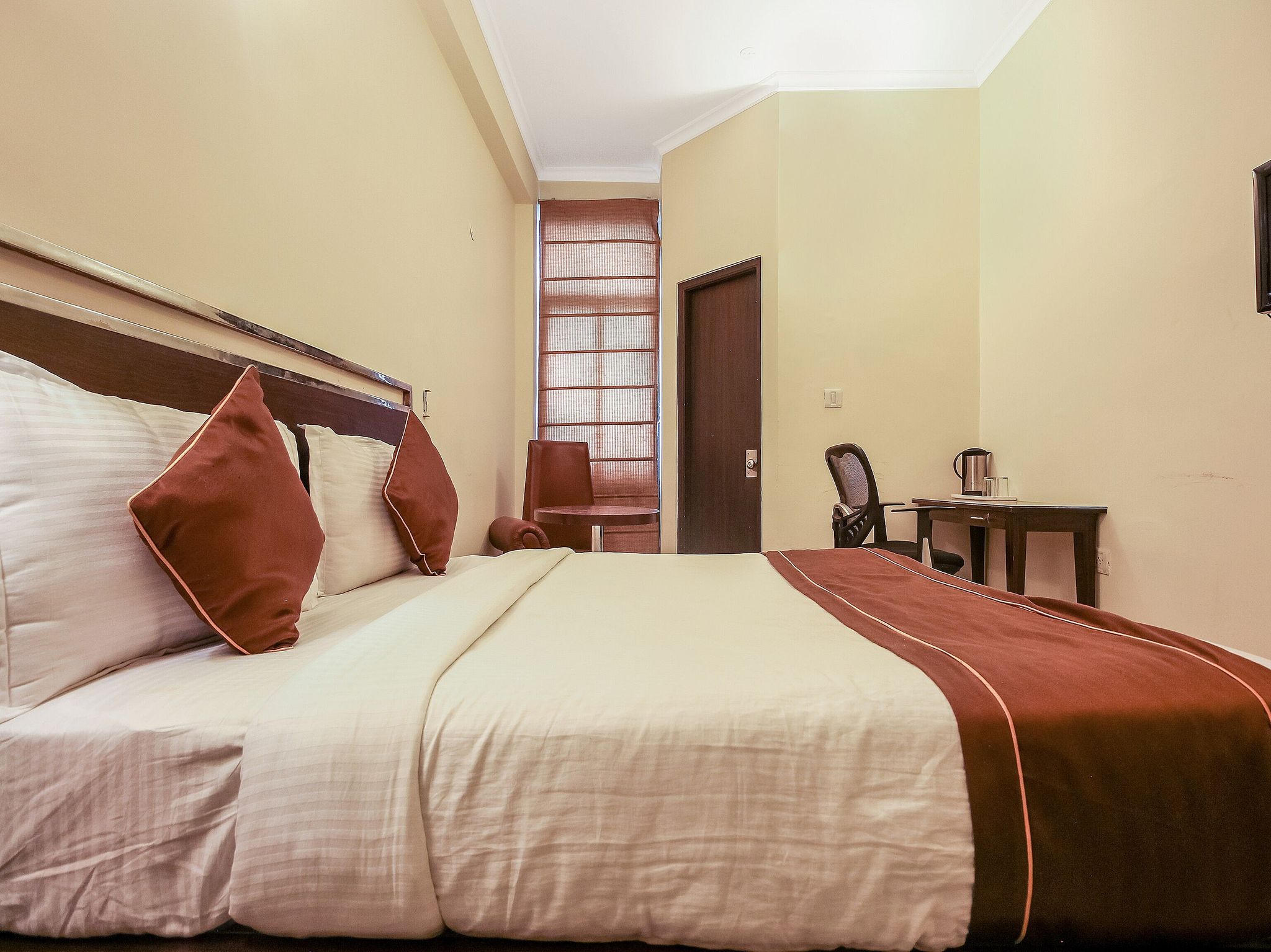 Hotel Arch Inn Deluxe Room 2