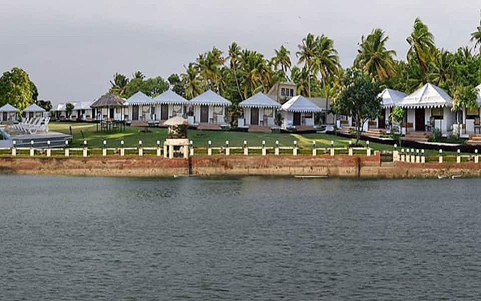 undefined Shree Vilas Orchid - A Pichola Lake Facing Resort 2