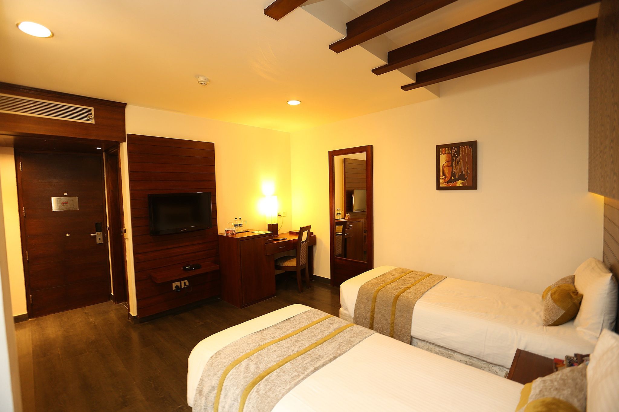 Icon- A Boutique Hotel  Superior Twin Bed Room 3