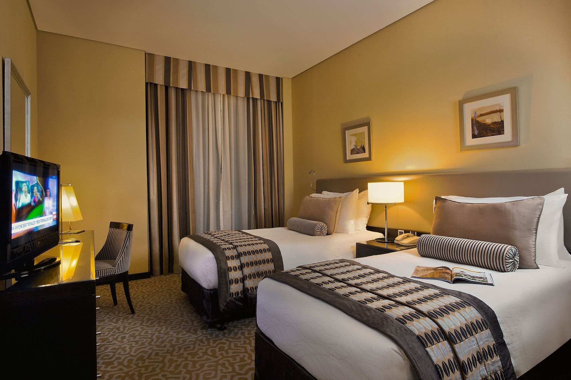TIME Oak Hotel & Suites Deluxe King 13