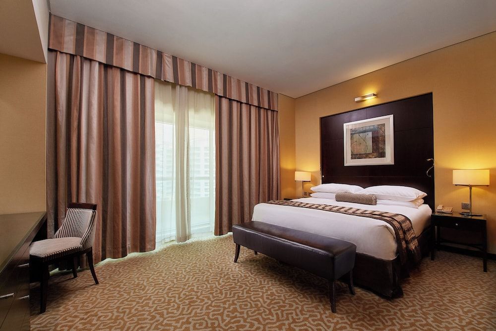 TIME Oak Hotel & Suites Deluxe King 7