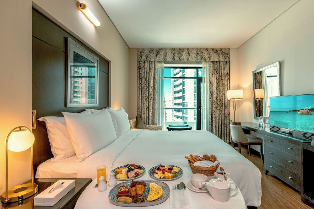 TIME Oak Hotel & Suites Deluxe King 6