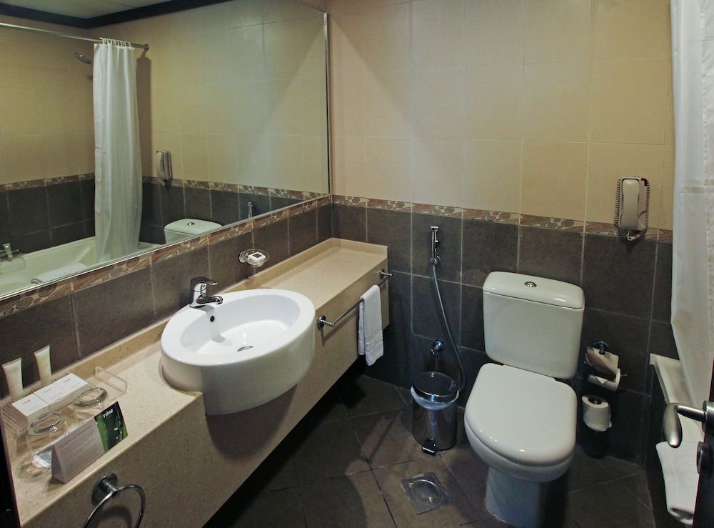 TIME Oak Hotel & Suites Deluxe King 23