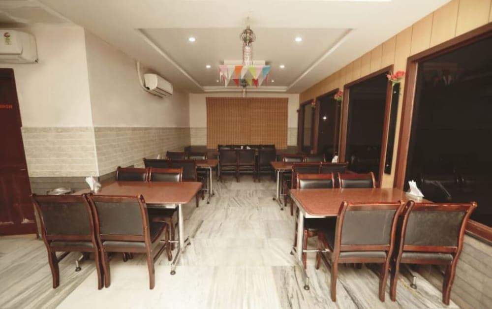 undefined Hotel Queen Palace 4