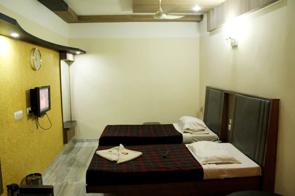 Deluxe Double Bedroom