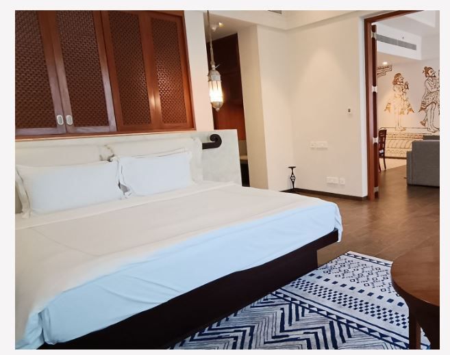 Luxury Suite 1 Bedroom with Plunge Pool and King Bed