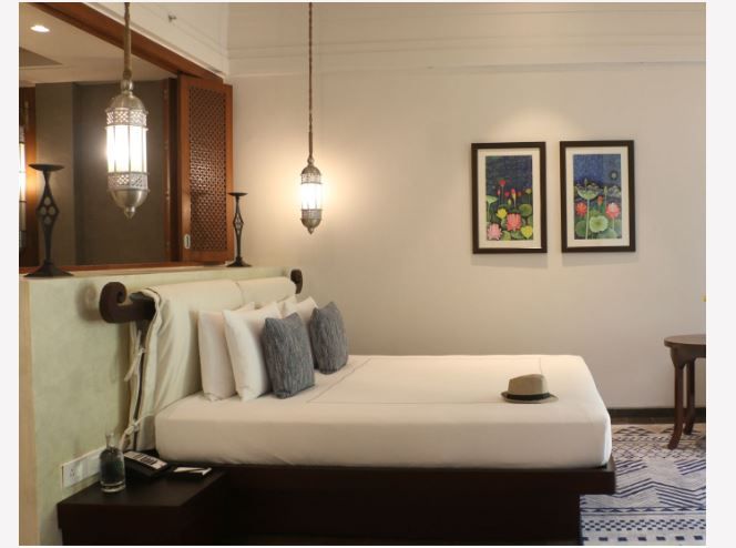 Luxury Suite 1 Bedroom with Terrace King Bed