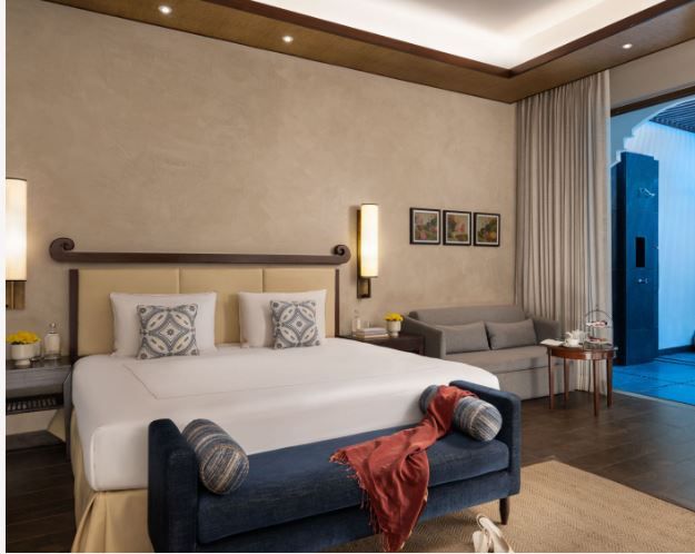 Deluxe Room King Bed with Plunge Pool