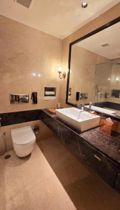 The Gateway Hotel Pasumalai Madurai Standard room Garden View King Bed 3