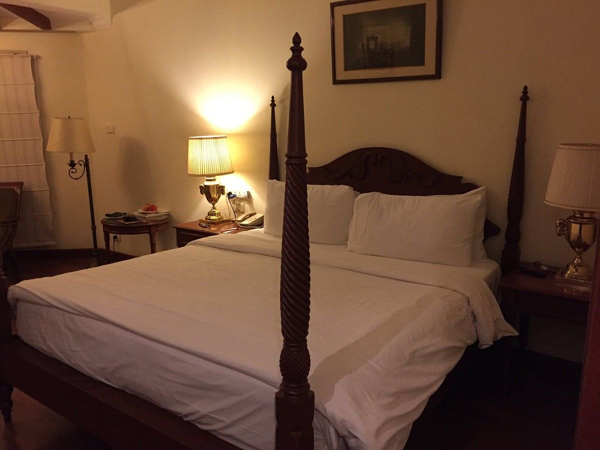 The Gateway Hotel Pasumalai Madurai Standard room Garden View King Bed 2