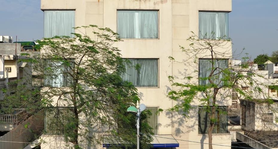undefined Sarovar Portico Naraina - A Sarovar Hotel 8