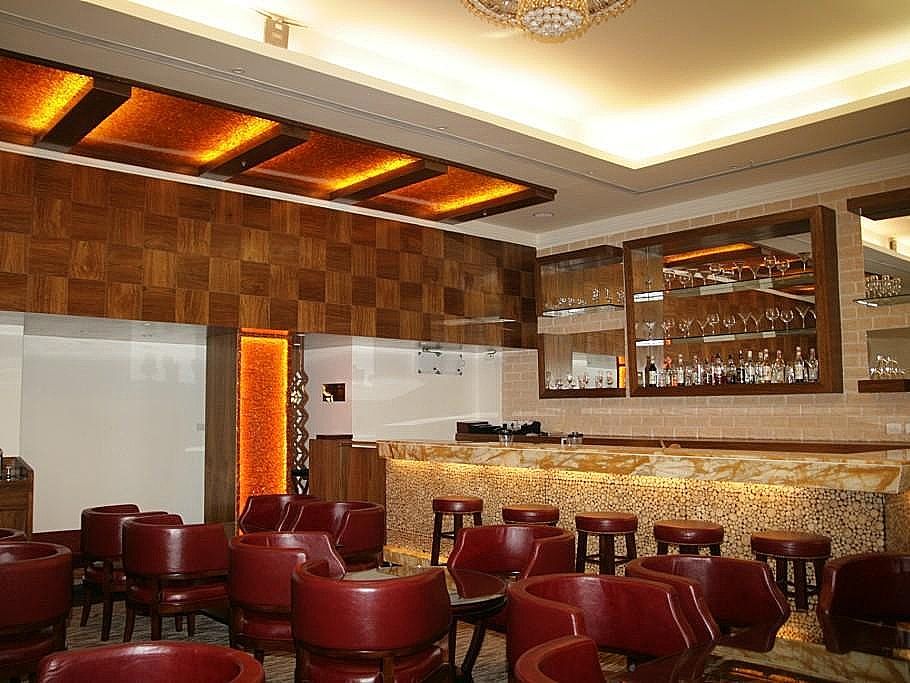 Bar/lounge
