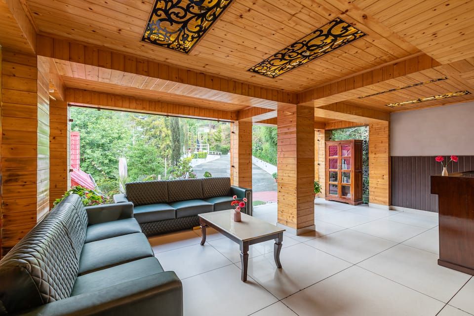 undefined County Inn Maple Chail 3