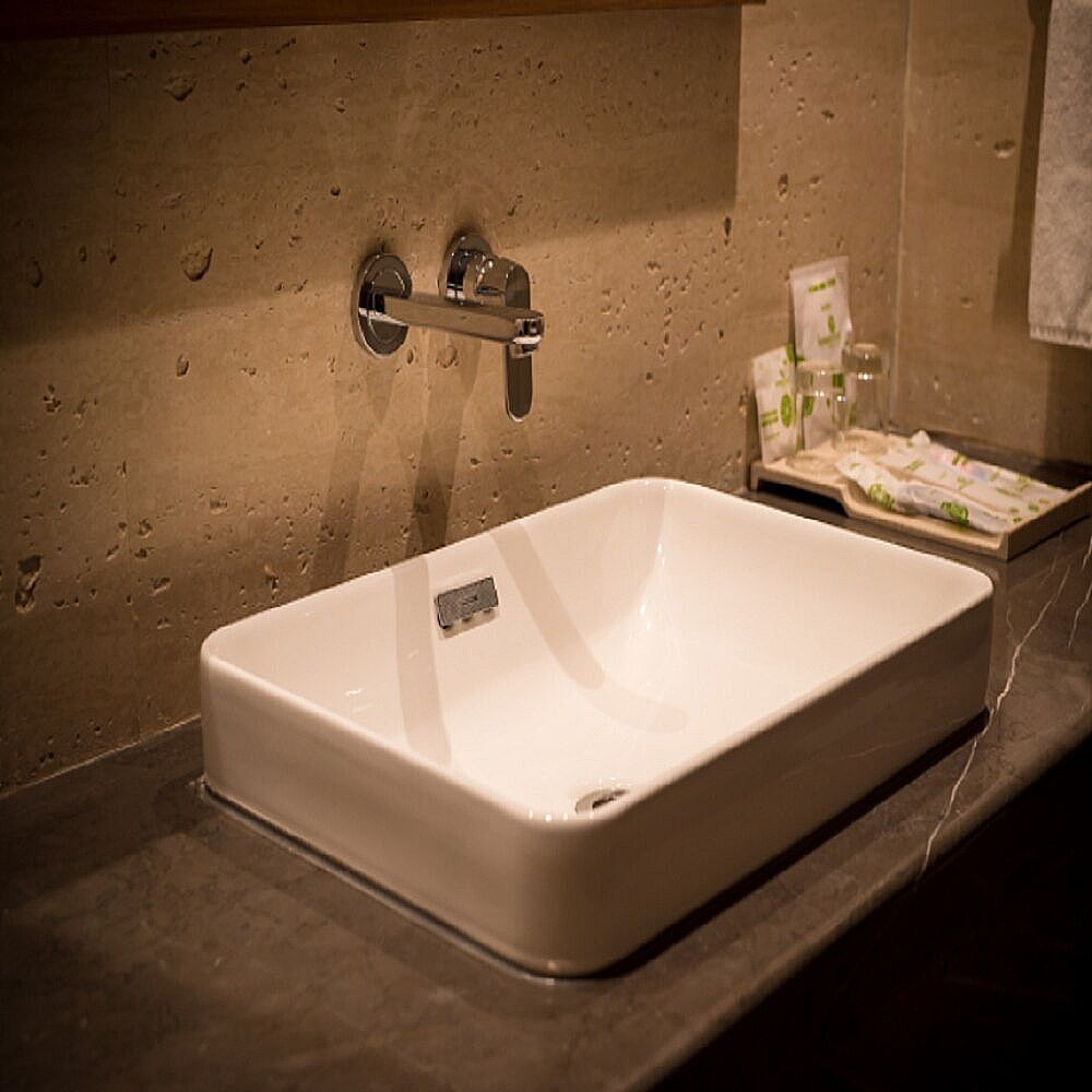 Lemon Tree Hotel, Chandigarh Superior King Room 6