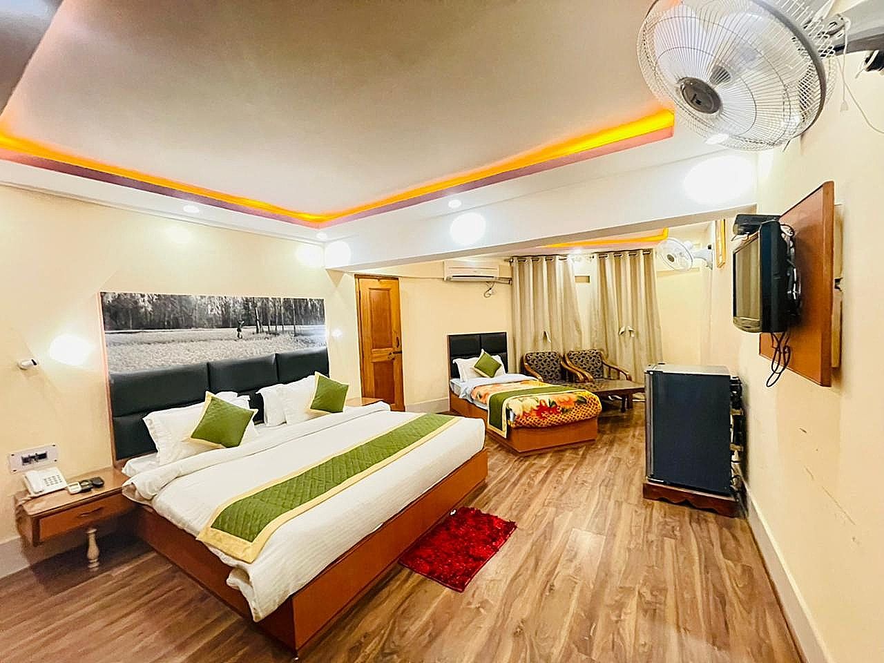 Centre Point Hotel Premium Room 2