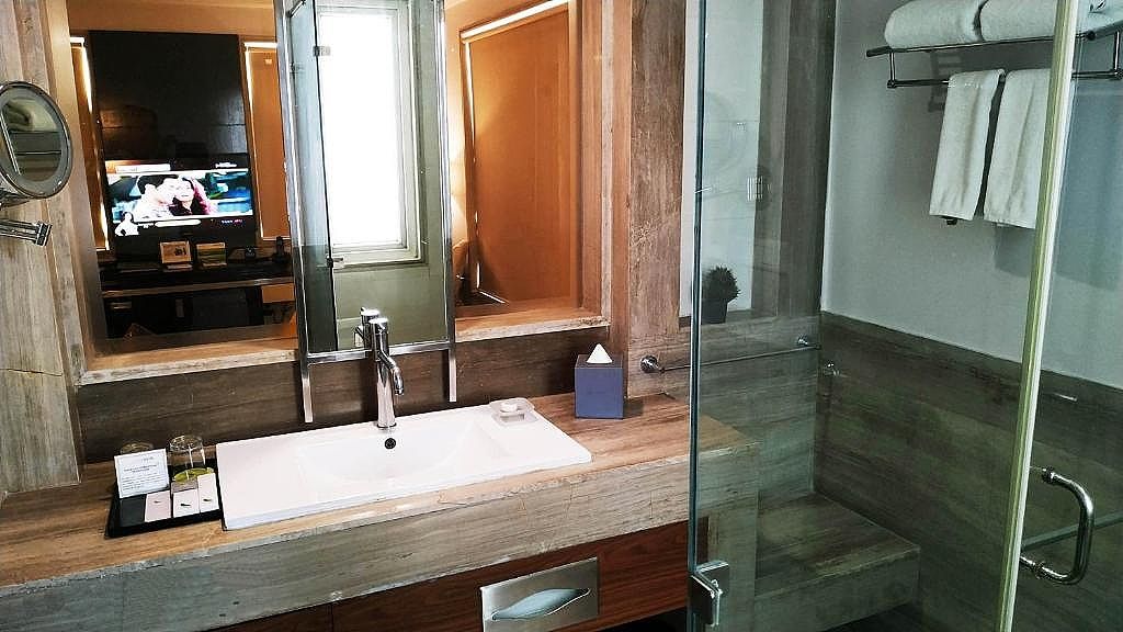 Quality Inn Gurgaon Standard Twin Room 3