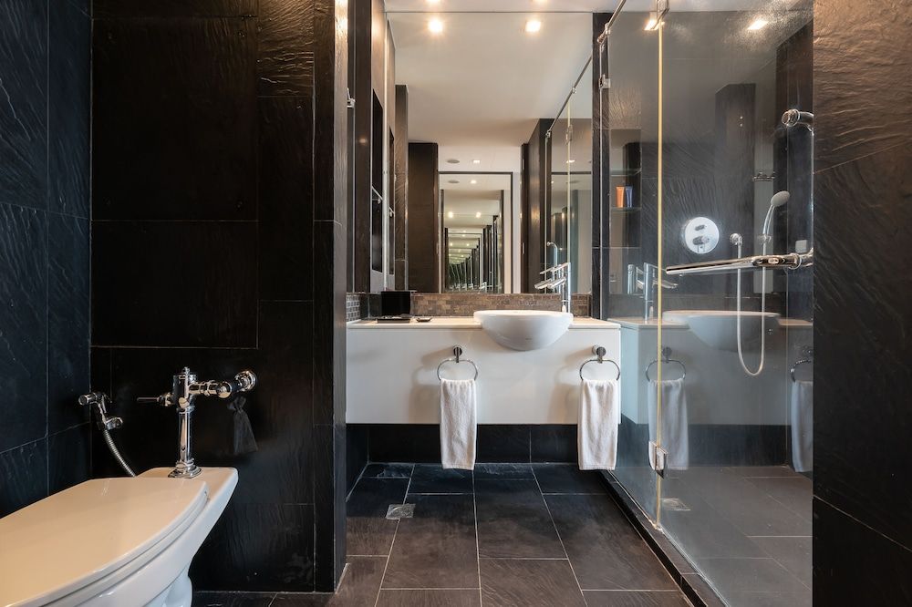 Vic3 Bangkok Executive Studio, 1 Double Bed 4