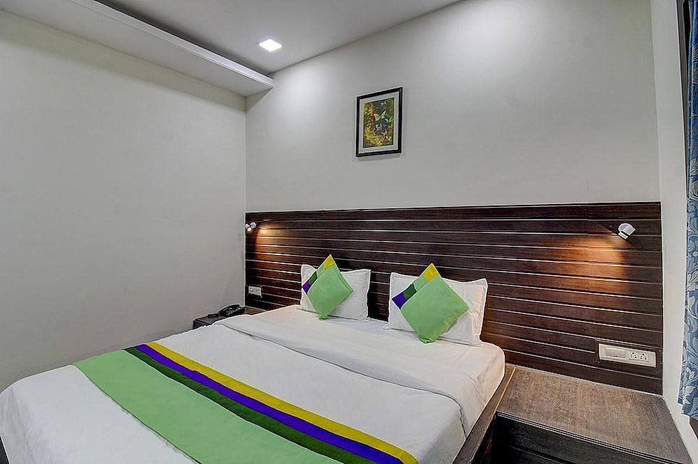 Treebo Shembekars Inn Standard Double Room 2