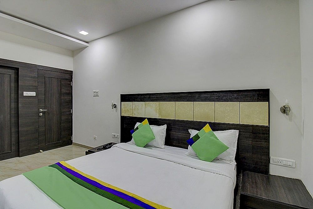 Treebo Shembekars Inn Economy Room 3