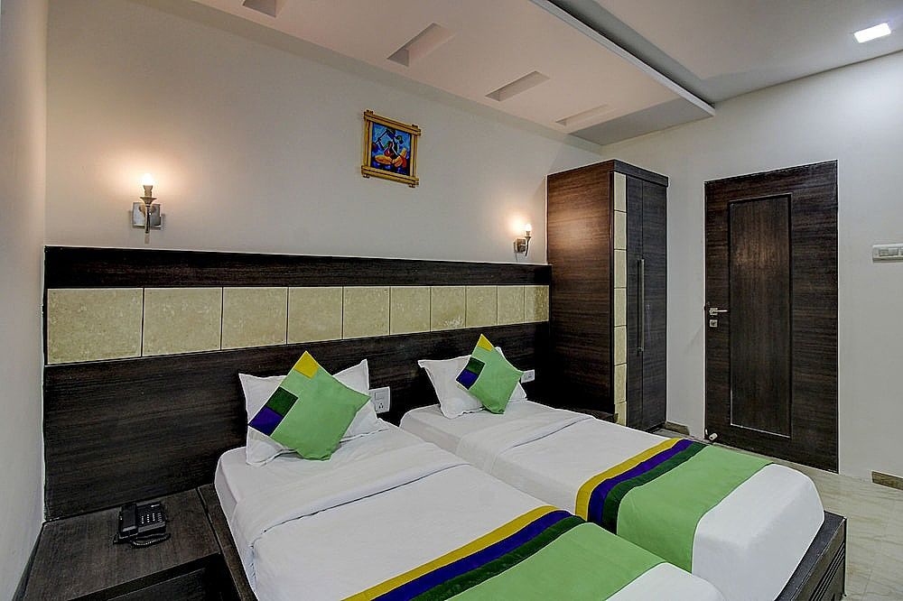 Treebo Shembekars Inn Standard Double Room 8