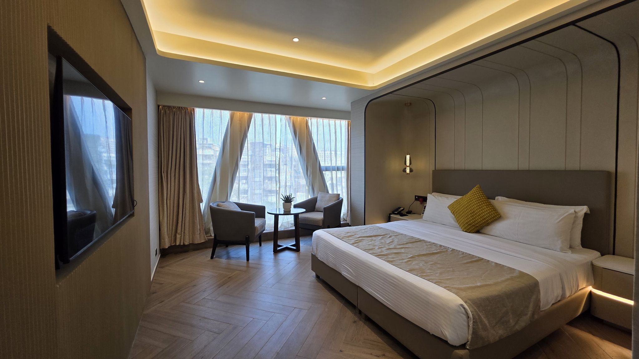 Premium King Room with Smart TV
