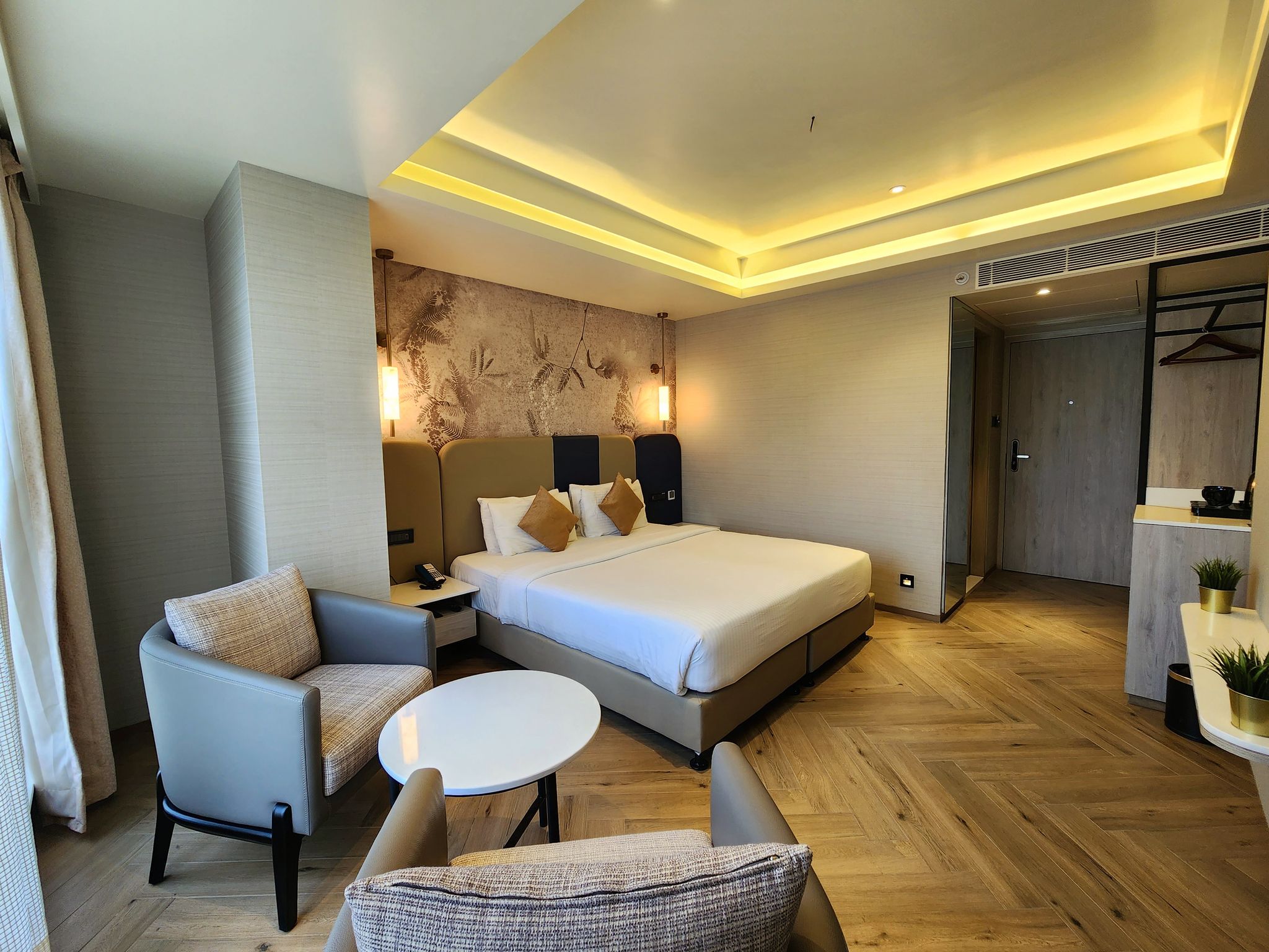 undefined Dragonfly Hotel - The Art Hotel 3