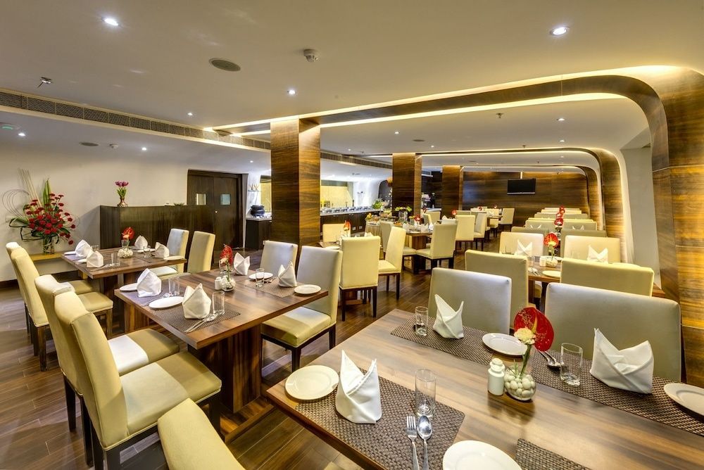 Food & Dining