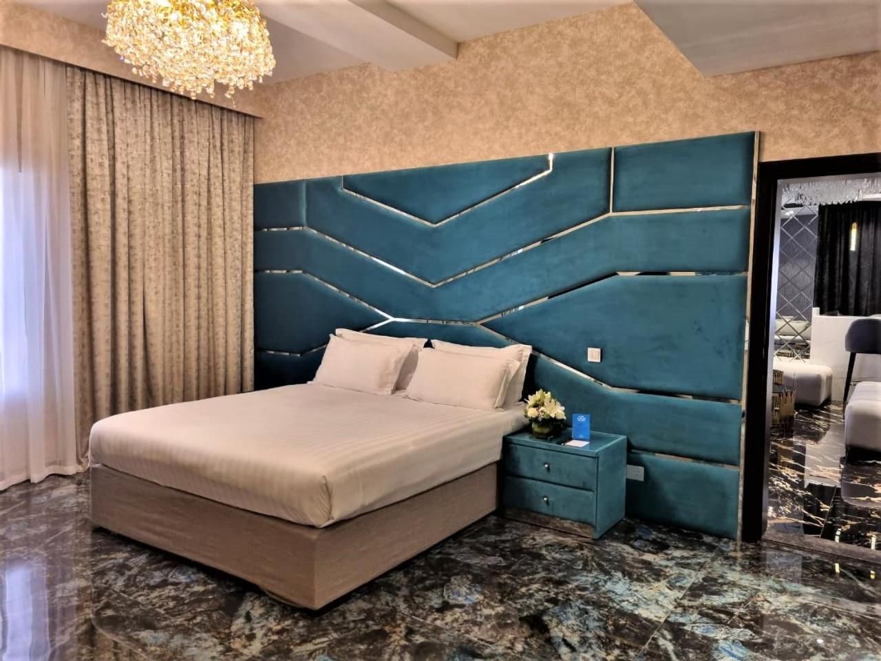 undefined Majestic City Retreat Hotel 9