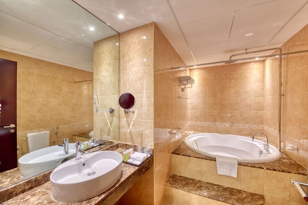 undefined Majestic City Retreat Hotel 4