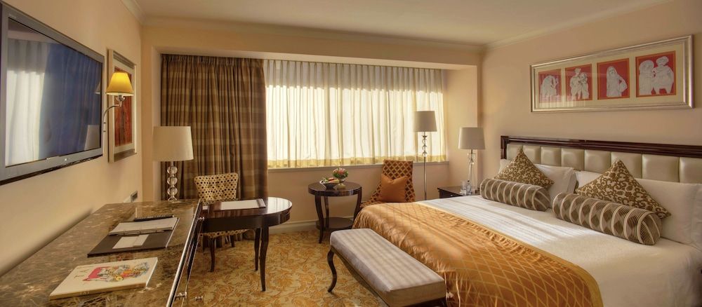 Taj Cape Town Superior Room, 1 King Bed (Interior Room) 2