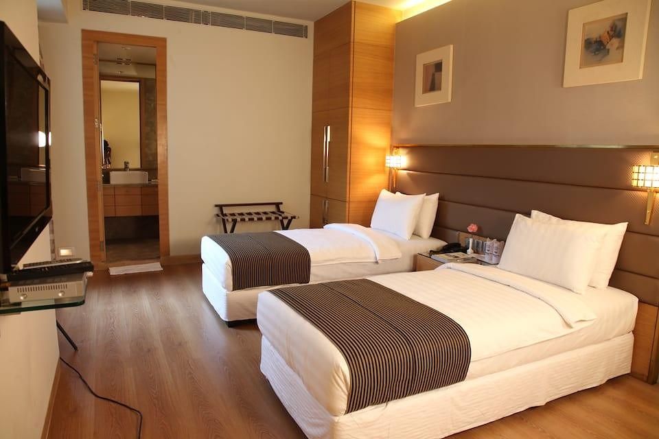 undefined Middleton Inn 5