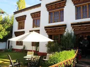 undefined Lotus Hotel 8