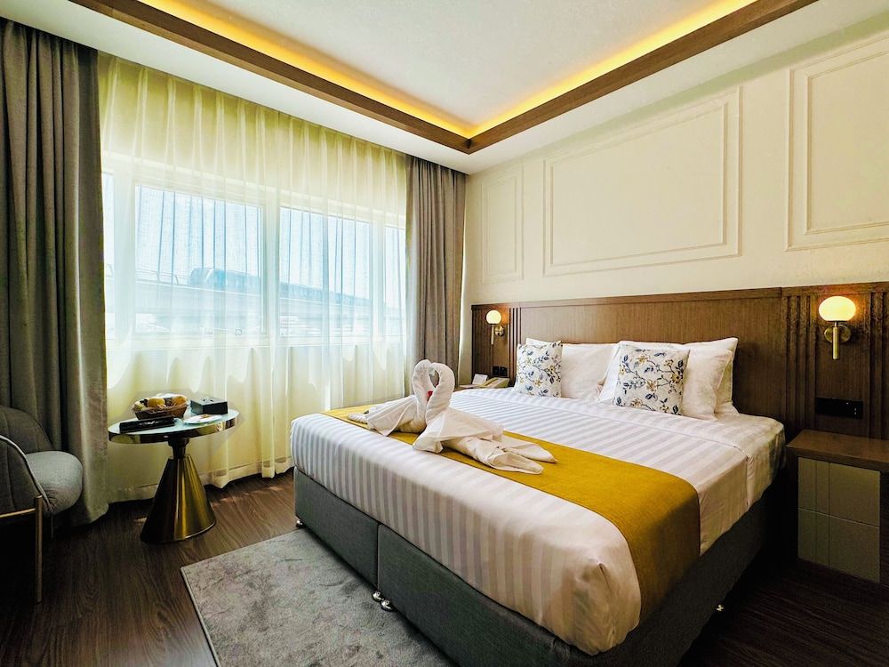 undefined Fortune Plaza Hotel