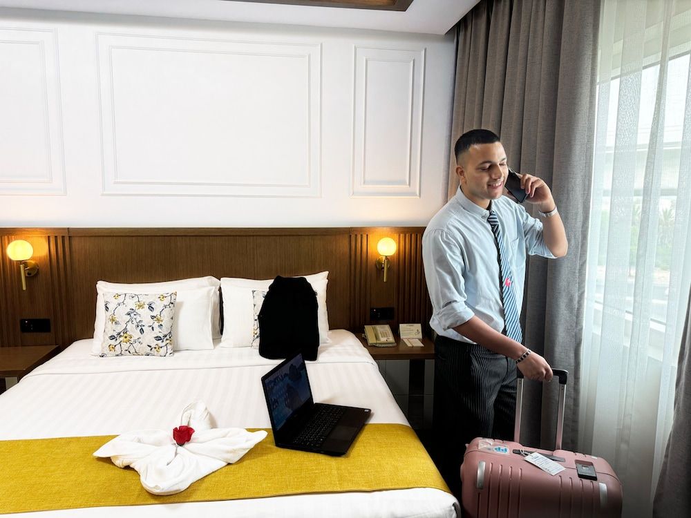 Fortune Plaza Hotel Deluxe Double or Twin Room 16