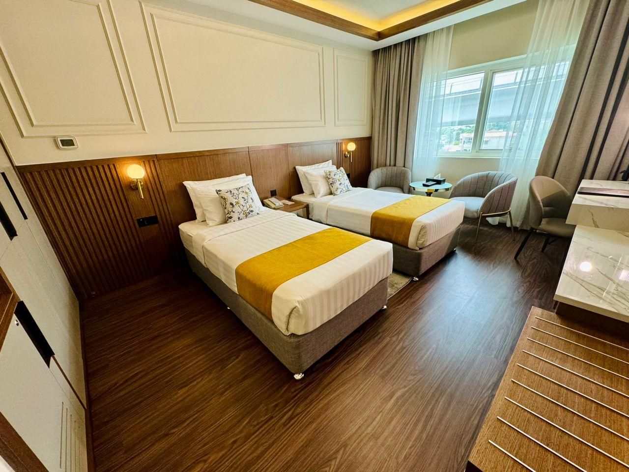 Fortune Plaza Hotel Deluxe 11
