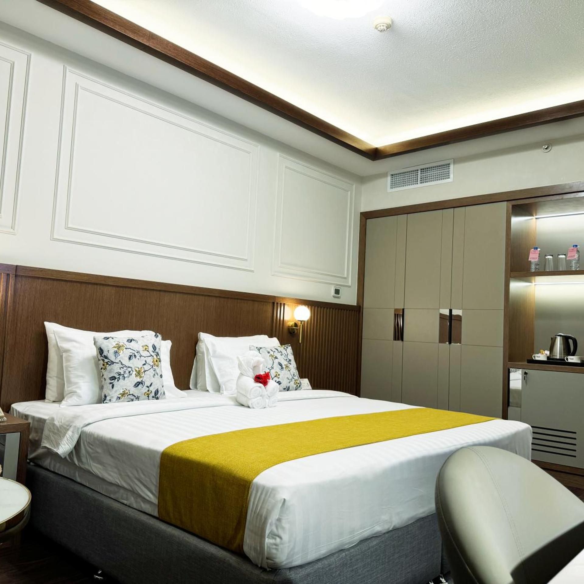 Fortune Plaza Hotel Deluxe 21