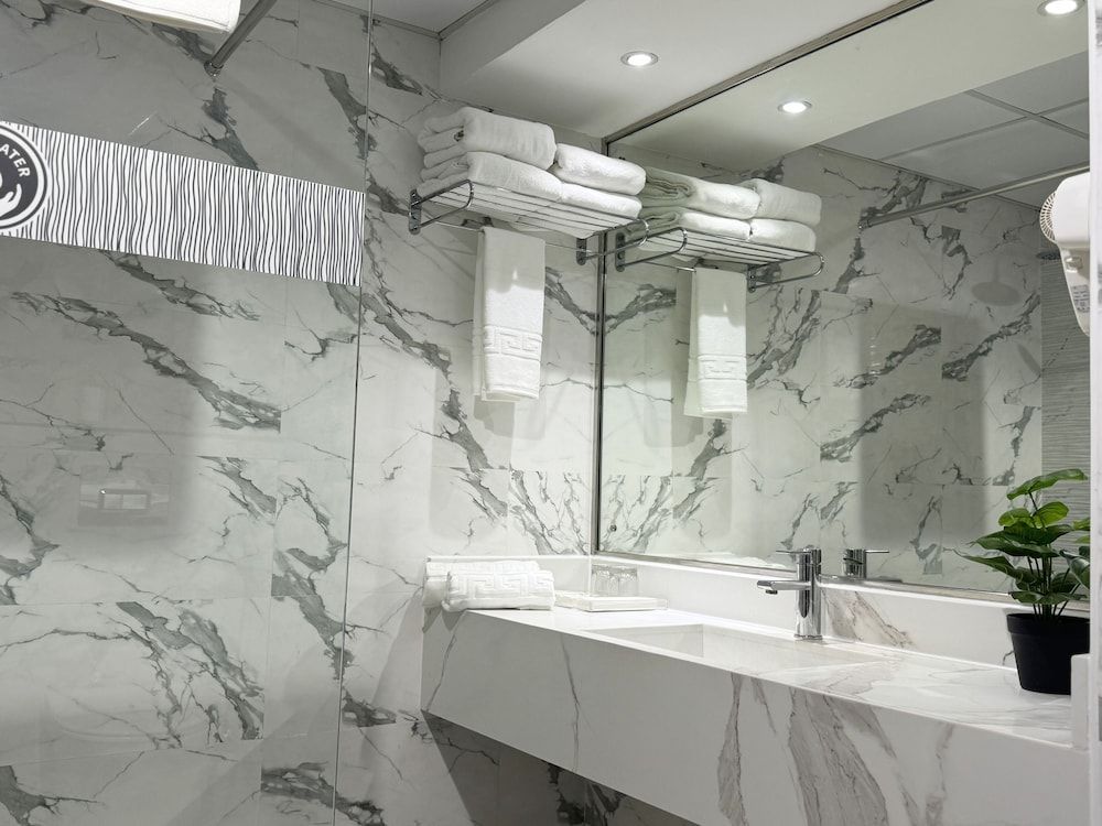 Fortune Plaza Hotel Deluxe Double or Twin Room 20