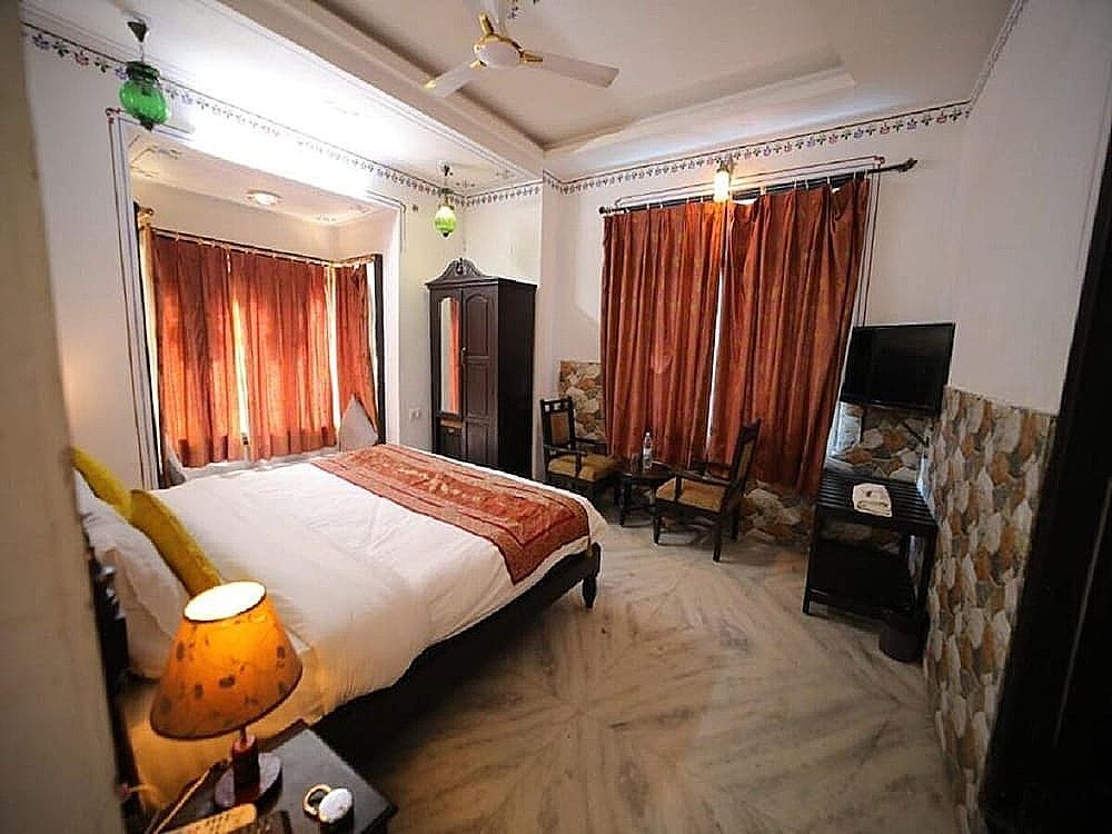 Hotel Mahima Palace