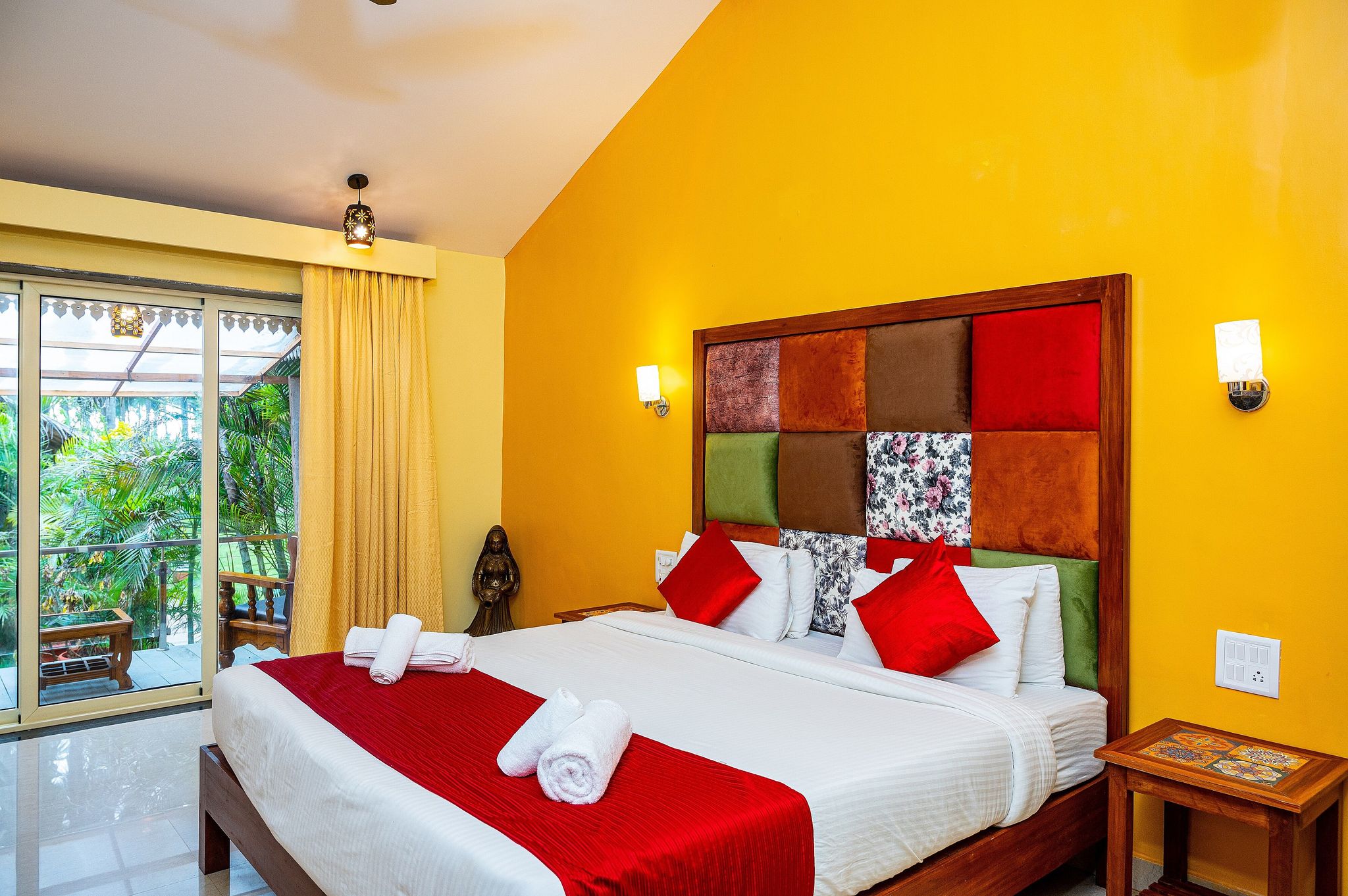  La Cabana Beach Resort, A Beachfront Resort TROPICAL CHALET 5