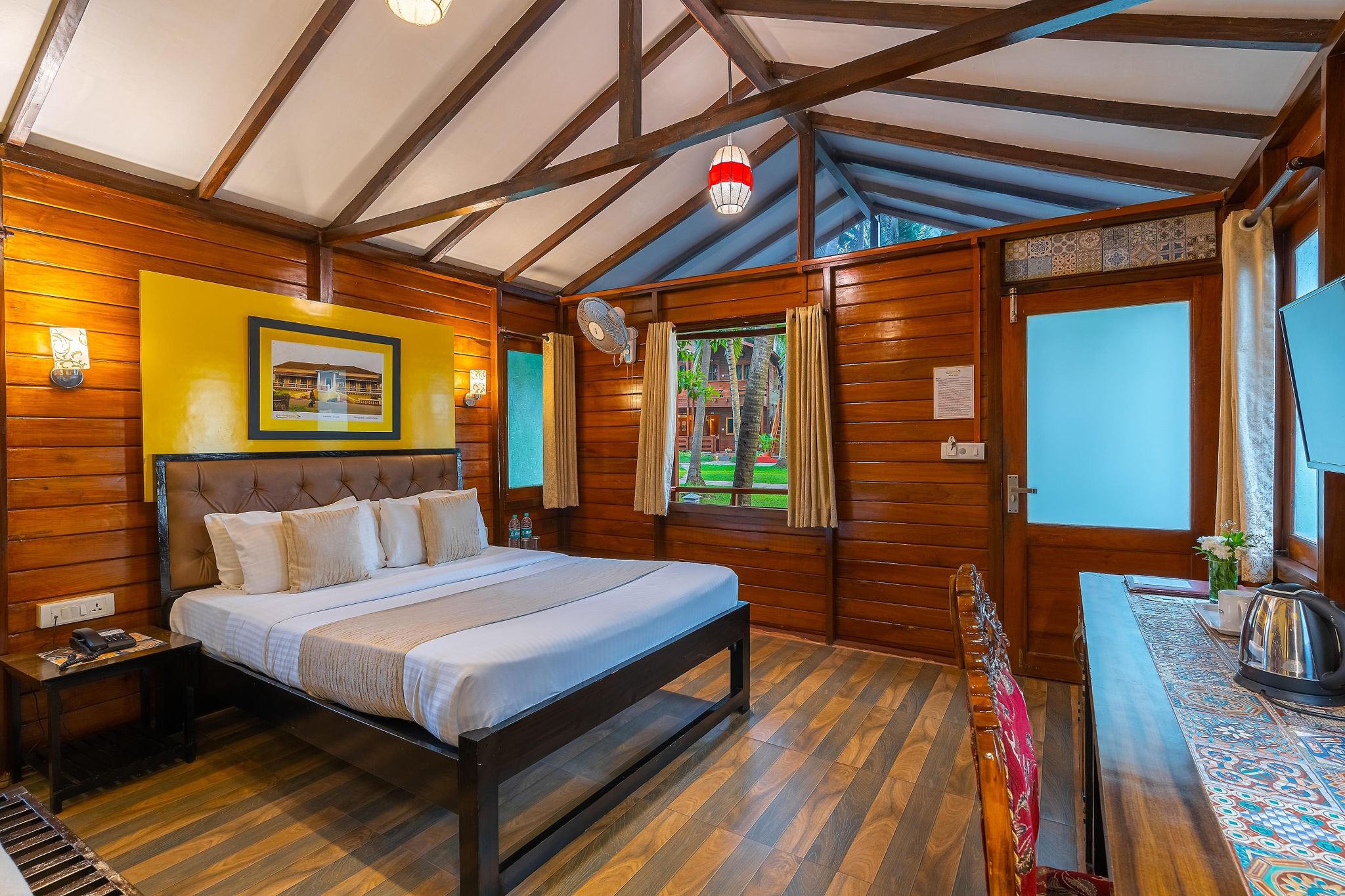  La Cabana Beach Resort, A Beachfront Resort TROPICAL CHALET 2